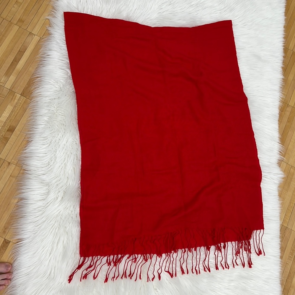 ⭐️ Jacquard Woven Red Scarf with Tassels